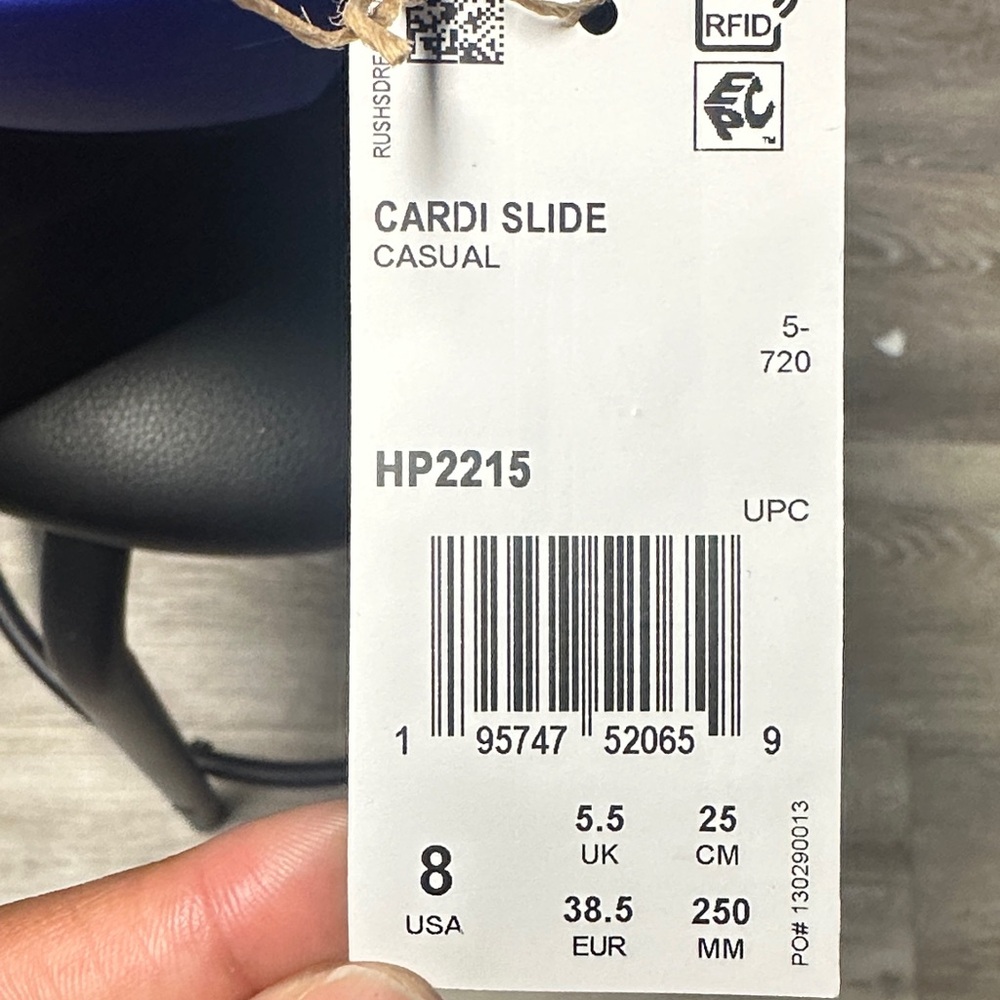 Reebok x Cardi B slides - Picture 4 of 4